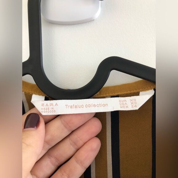 Zara High Low Striped Top Blouse Size XS Extra Small V-neck Excellent Condition - Picture 5 of 9